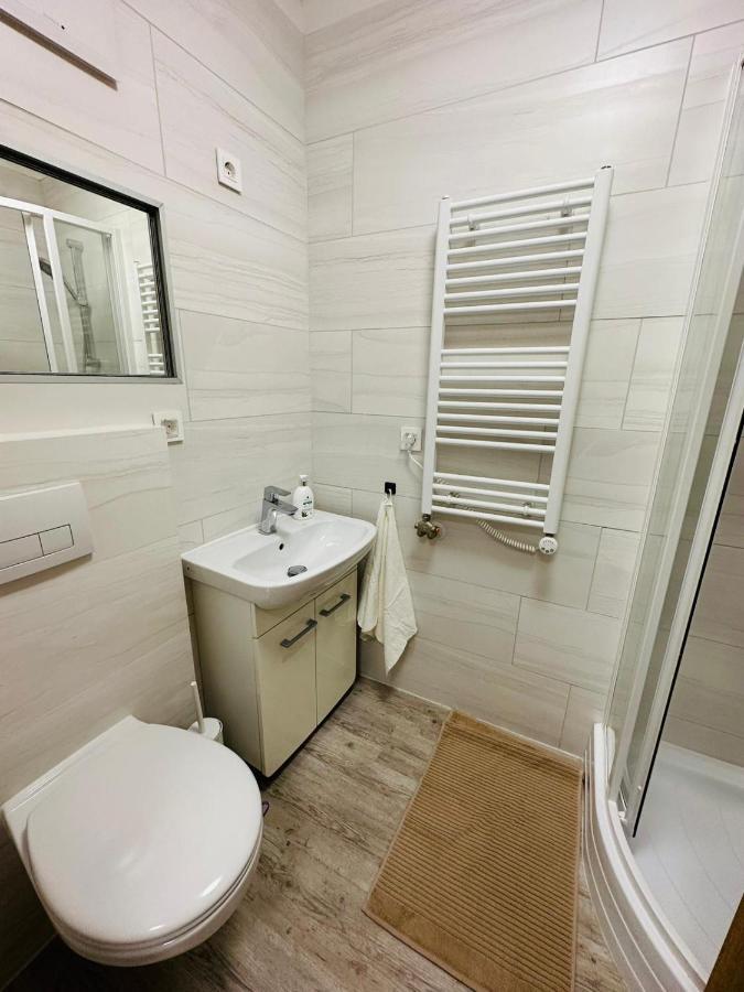 Palace Quarter 1 Peaceful Modern Central Top Floor Apartment Budapest Exterior photo